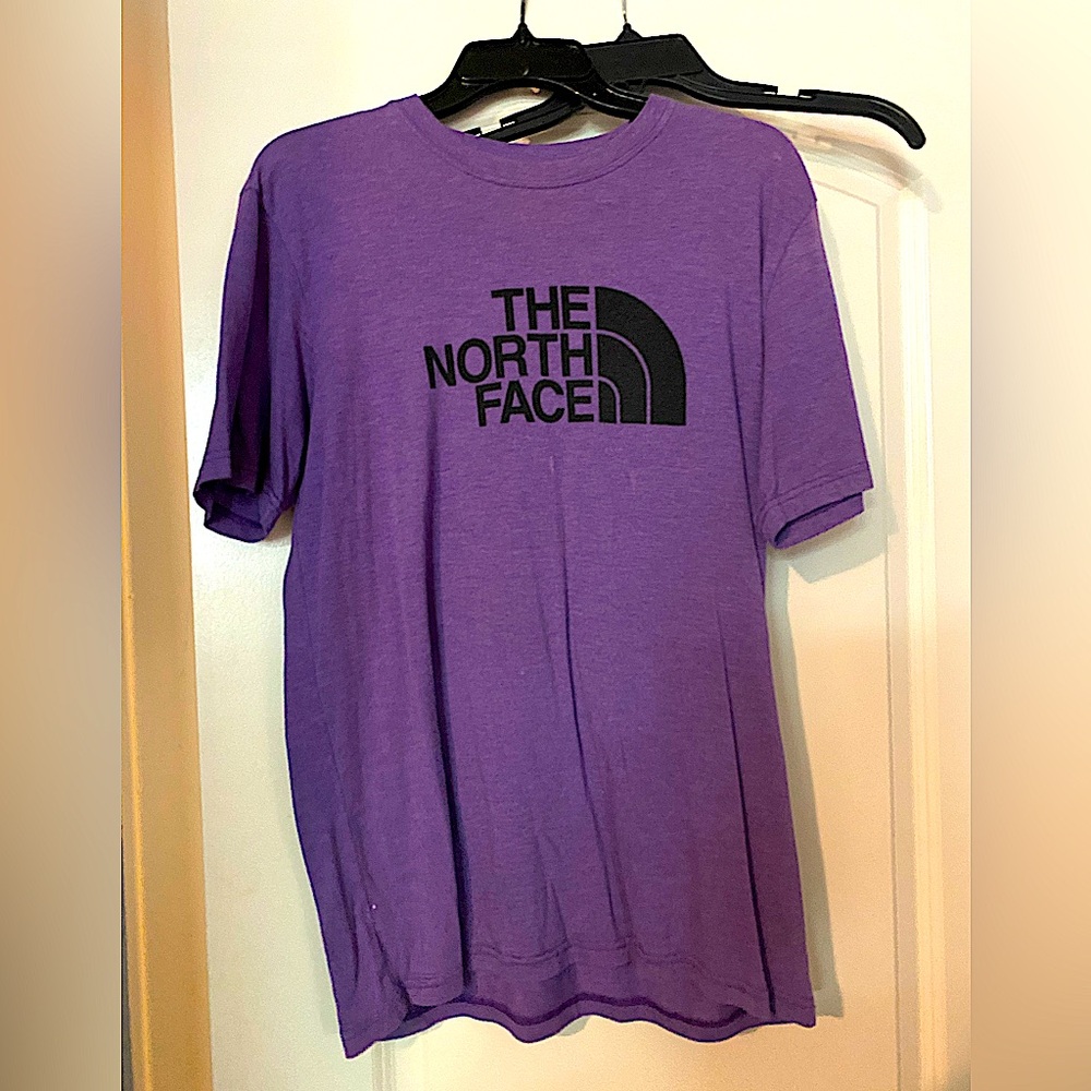 Super soft north face tee